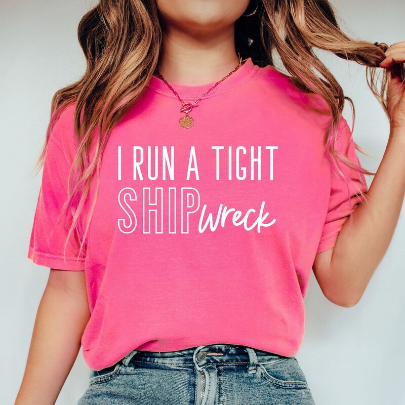 Simply Sage Market レディース トップス ティーシャツ Simply Sage Market I Run A Tight Shipwreck Garment Dyed Tee Crunchberry サルヴィア レディースファッション-Tシャツ・カットソー-トップス