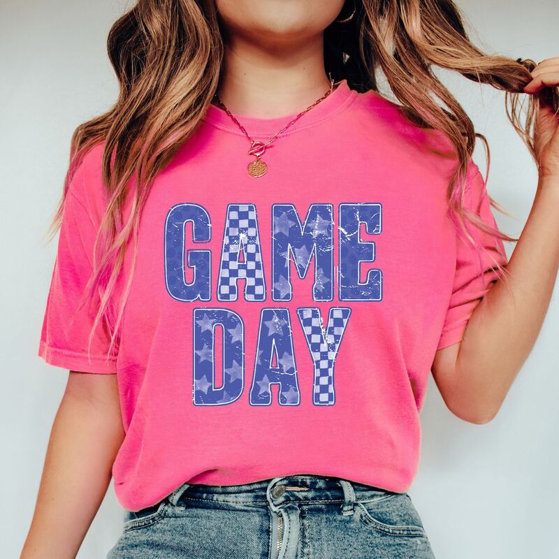 Simply Sage Market レディース トップス ティーシャツ Simply Sage Market Game Day Blue Checkered - Womens Garment Dyed Tee Crunchberry 青色 Tシャツ・カットソー-トップス