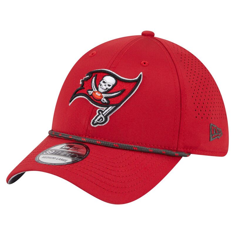 ニューエラ メンズ アクセサリー 帽子 Men's New Era Red Tampa Bay Buccaneers Perforated 39THIRTY Flex Hat Buc Red レッド