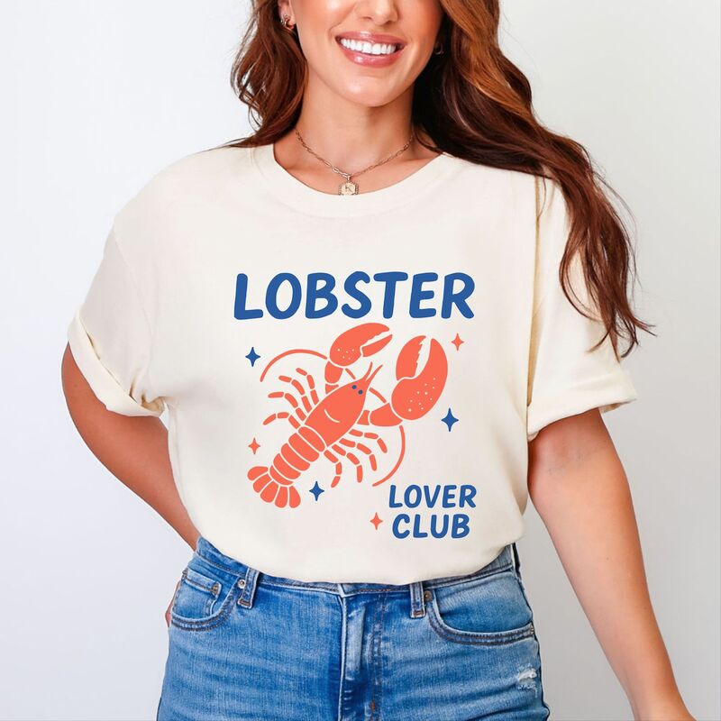Simply Sage Market レディース トップス ティーシャツ グラフィック Simply Sage Market Lobster Lover Club - Women\u0027s Garment Dyed Graphic T-Shirt Ivory 象牙色 レディースファッション-Tシャツ・カットソー-トップス