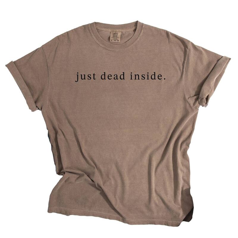 Simply Sage Market レディース トップス ティーシャツ グラフィック Simply Sage Market Just Dead Inside Typewriter - Womens Garment Dyed Graphic T-Shirt Espresso レディースファッション-Tシャツ・カットソー-トップス