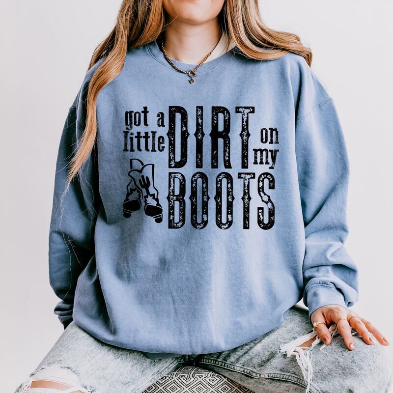 Simply Sage Market レディース トップス Tシャツ スウェット ブーツ Simply Sage Market Got A Little Dirt On My Boots Lightweight Garment Dyed Sweatshirt Blue Jean ブルー|ReVida 店