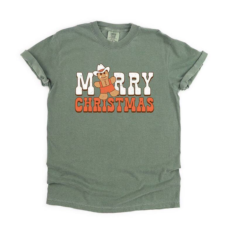 Simply Sage Market レディース トップス ティーシャツ Simply Sage Market Merry Christmas Gingerbread Garment Dyed Tees Moss レディースファッション-Tシャツ・カットソー