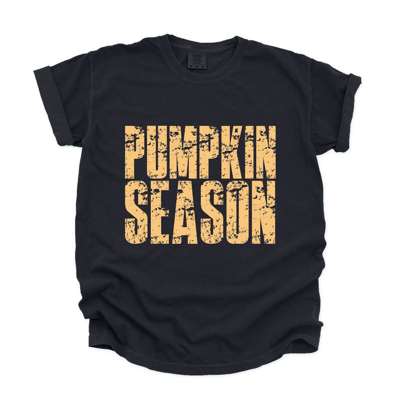 Simply Sage Market レディース トップス ティーシャツ グラフィック Simply Sage Market Pumpkin Season Block Distressed - Women\u0027s Garment Dyed Graphic T-Shirt Black 黒いこと トップス-レディースファッション-Tシャツ・カットソー