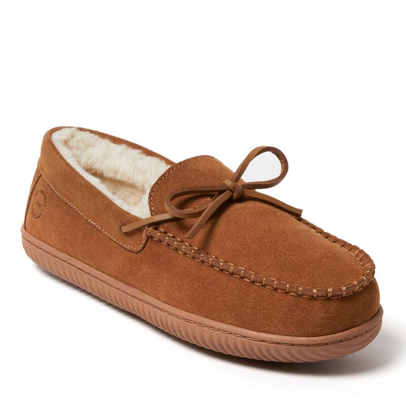 ディアフォームズ メンズ シューズ サンダル スエード Dearfoams Douglas Men'suede Tie Top Moccasin Slippers Chestnut|ReVida 店