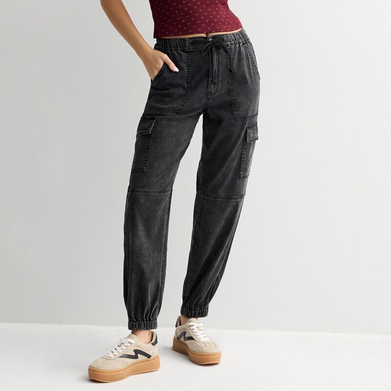 エスオー レディース ボトムス デニムパンツ ジーンズ Juniors' SO High Rise Cargo Jogger Jeans Black Luxe ブラック