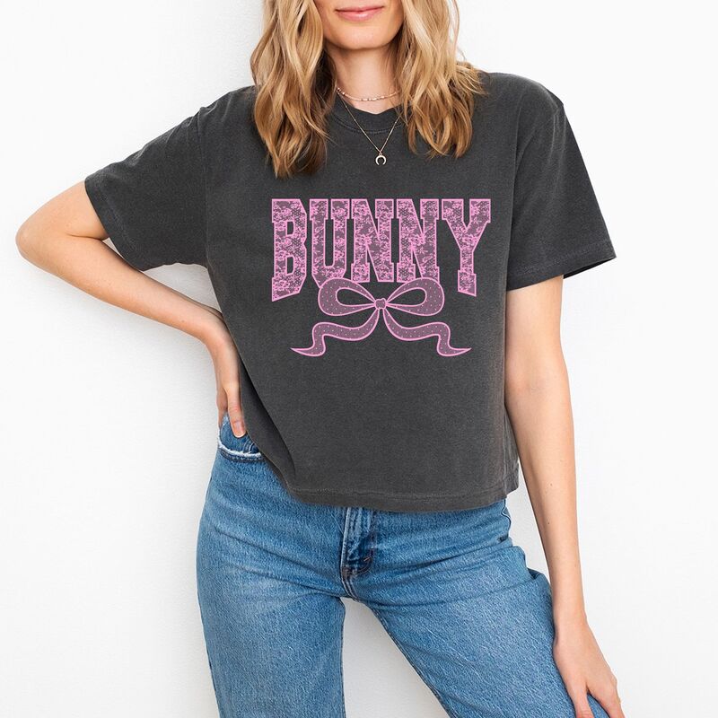 Simply Sage Market レディース トップス ティーシャツ スピード競技 グラフィック Simply Sage Market Bunny Pink Lace - Women\u0027s Boxy Crop Top Graphic T-Shirt Pepper サクラ色 Tシャツ・カットソー-レディースファッション