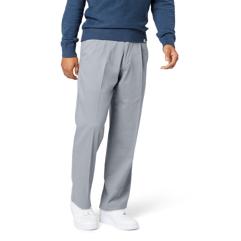 ドッカーズ メンズ ボトムス カジュアルパンツ プリーツ Men's Dockerstretch Easy Khaki Classic-Fit Pleated Pants Burma Gray グレー｜ReVida 店 15,895円