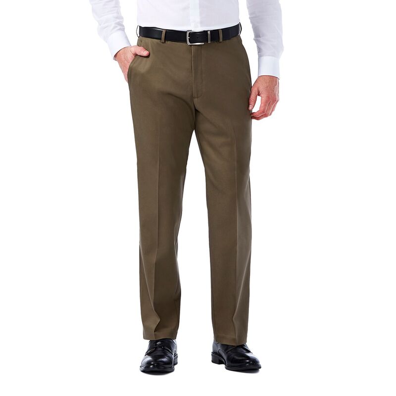 ハガー メンズ ボトムス カジュアルパンツ Men ’ s Haggar Premium No-Iron Khaki Stretch Classic-Fit Flat-Front Expandable Waist Pants Toast カーキ