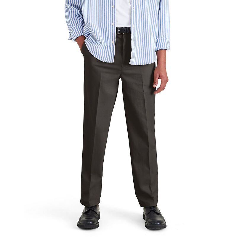 ドッカーズ メンズ ボトムス カジュアルパンツ Men's Dockersignature Iron Free Stain Defenderelaxed-Fit Khaki Pantsteelhead カーキ｜ReVida 店