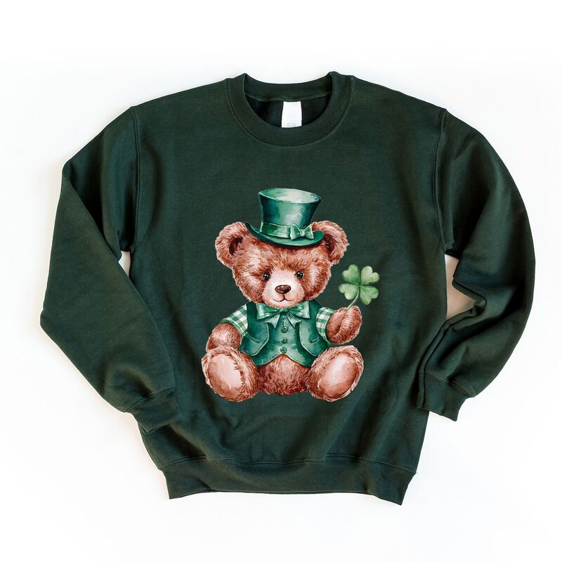 Simply Sage Market レディース トップス Tシャツ スウェット グラフィック Simply Sage Market St. Patrick's Bear Clover - Women's Graphic Sweatshirt Forest フォレスト