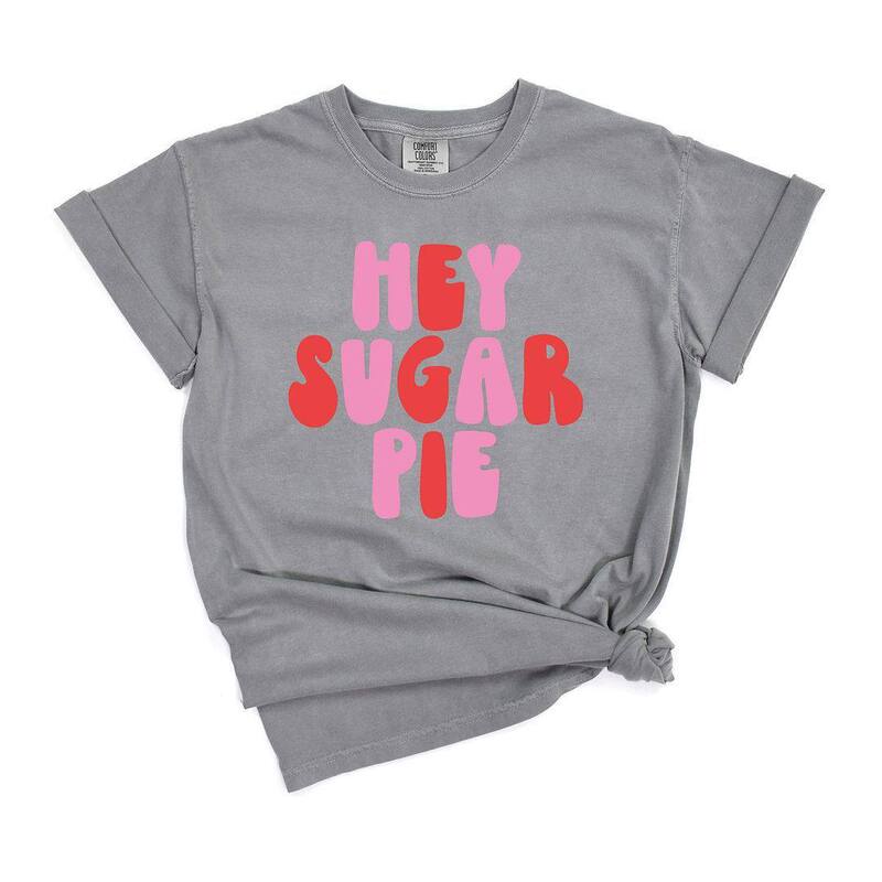 Simply Sage Market レディース トップス ティーシャツ Simply Sage Market Hey Sugar Pie Bold Garment Dyed Tees Grey 薄墨色 Tシャツ・カットソー-トップス