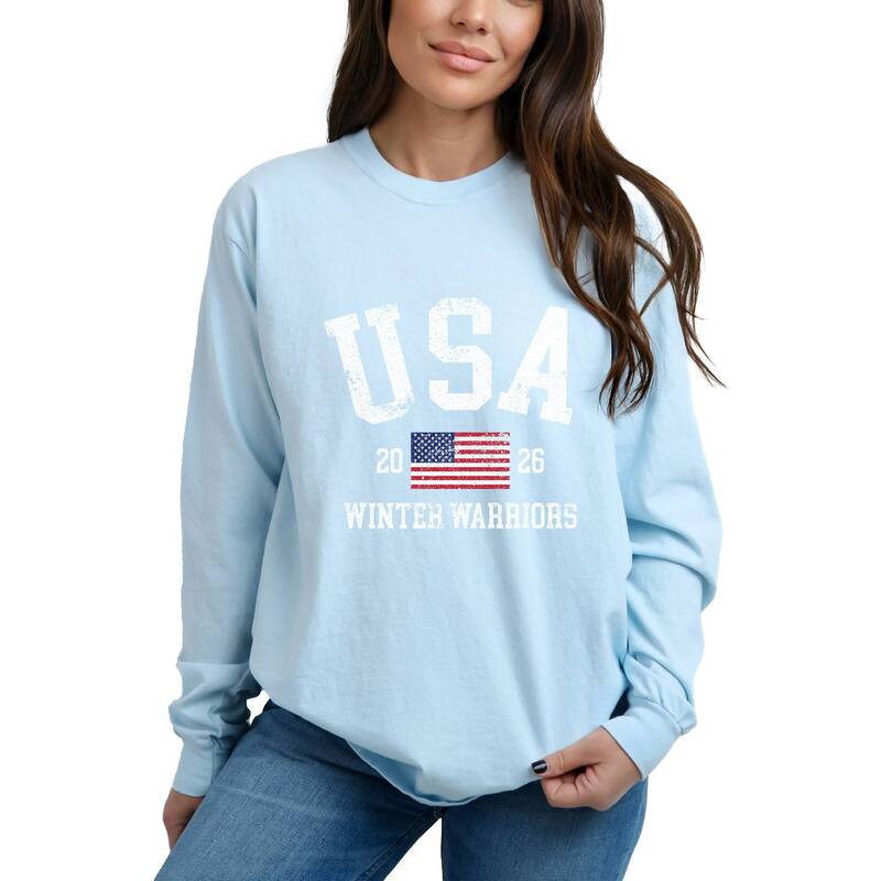 Simply Sage Market レディース トップス Tシャツ グラフィック Simply Sage Market USA Winter Warriors - Women's Garment Dyed Long Sleeve Graphic T-Shirt Chambray｜ReVida 店