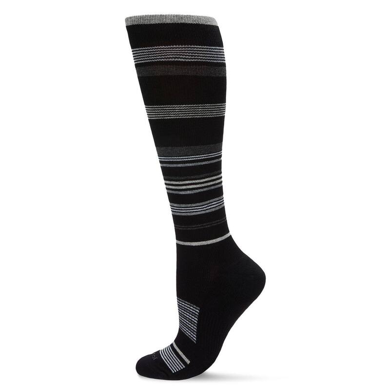 メモイ レディース アンダーお召しもの ソックス 綿織物 MeMoi Women\u0027striped Cotton Blend 15-20mmHgraduated Compression Socks Black 黒いこと