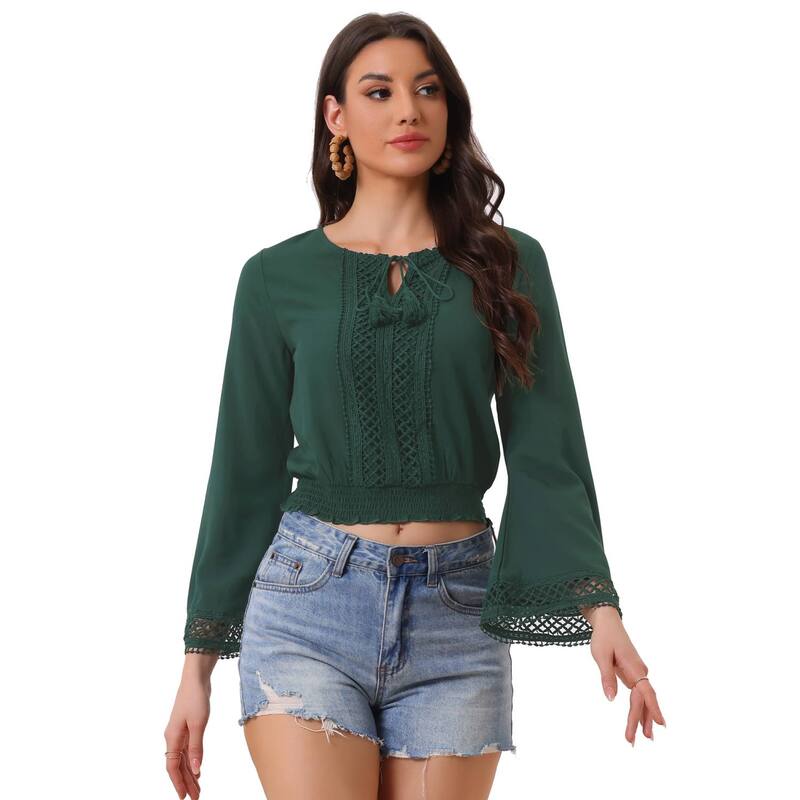 アレグラ ケー レディース トップス シャツ シャーリング クロップド レース ALLEGRA K Women's Embroidery Lace Peasantie Neck Bell Sleeve Smocked Hem Cropped Top Deep Green グリーン