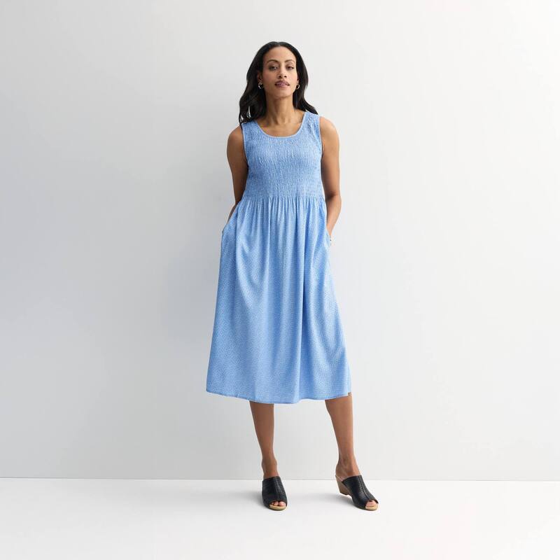 クロフト＆バロー レディース トップス 衣装 midi シャーリング Women\u0027s Croft \u0026 Barrow Smocked Midi Dress Cyan Easy Leaf シアン