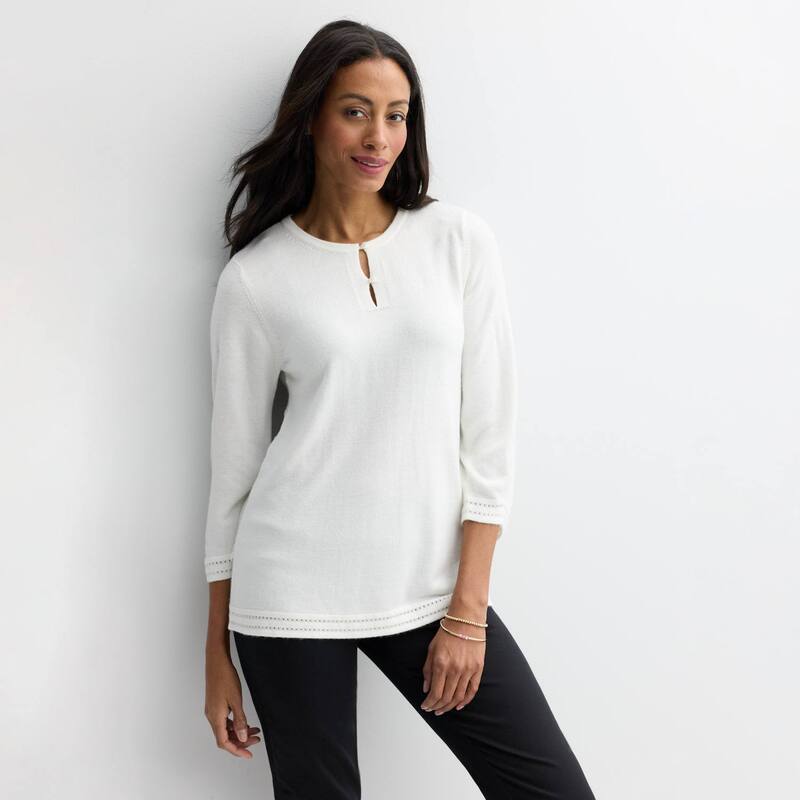 クロフト＆バロー レディース アウター ニット・セーター Women's Croft & Barrow Button Crew Pointelle Trim Sweater Light Natural｜ReVida 店