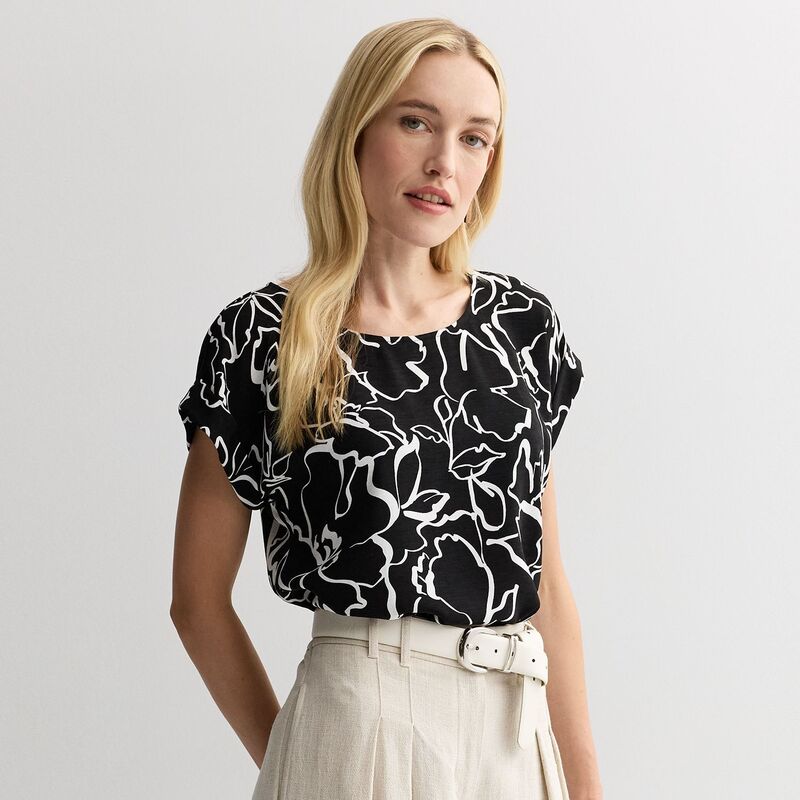 ナインウェスト レディース トップス プルオーバー Women\u0027s Nine Westextured Short Sleeve Tee Black Josefina Floral 黒いこと