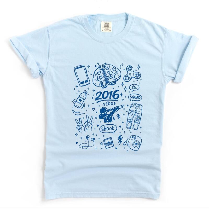 Simply Sage Market レディース トップス ティーシャツ グラフィック Simply Sage Market 2016 Vibesketched Collage - Women\u0027s Garment Dyed Graphic T-Shirt Chambray トップス-Tシャツ・カットソー