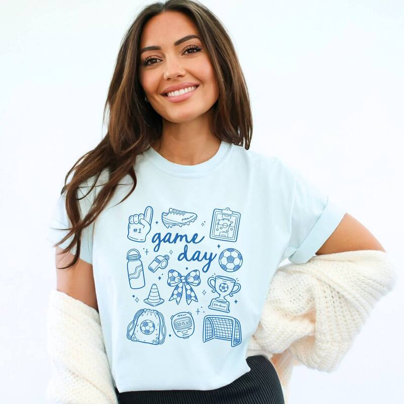 Simply Sage Market レディース トップス ティーシャツ グラフィック Simply Sage Market Game Day Soccer Sketched Collage - Women\u0027s Garment Dyed Graphic T-Shirt Chambray トップス-レディースファッション