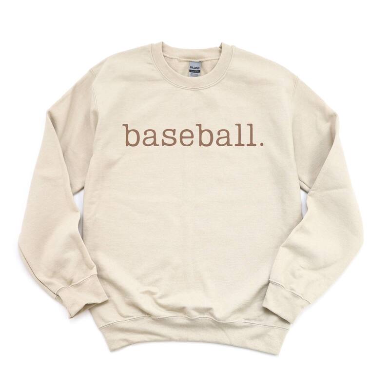 Simply Sage Market レディース トップス プルオーバー 汗水 グラフィック Simply Sage Market Baseball Typewriter - Women\u0027s Graphic Sweatshirt Dust