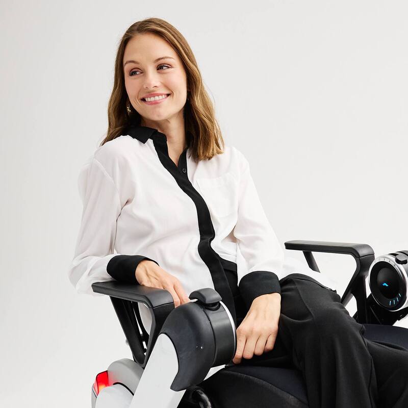 ナインウェスト レディース トップス シャツ サテン Women's Nine West Adaptive Magneticlosure Drapey Satin Long Sleeve Shirt White ホワイト｜ReVida 店