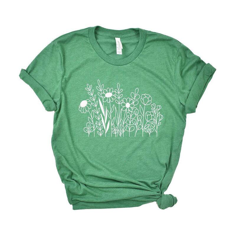 Simply Sage Market レディース トップス Tシャツ Simply Sage Market Wildflower Garden Short Sleeve Tee Grass セージ