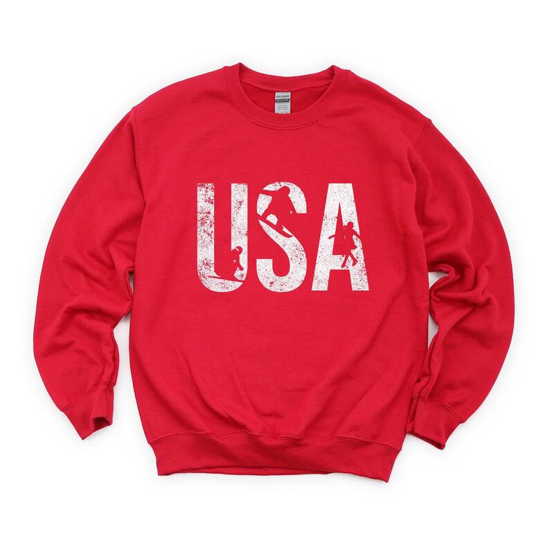 Simply Sage Market レディース トップス Tシャツ スウェット グラフィック Simply Sage Market USA Winter Sports Distressed - Women's Graphic Sweatshirt Red レッド｜ReVida 店