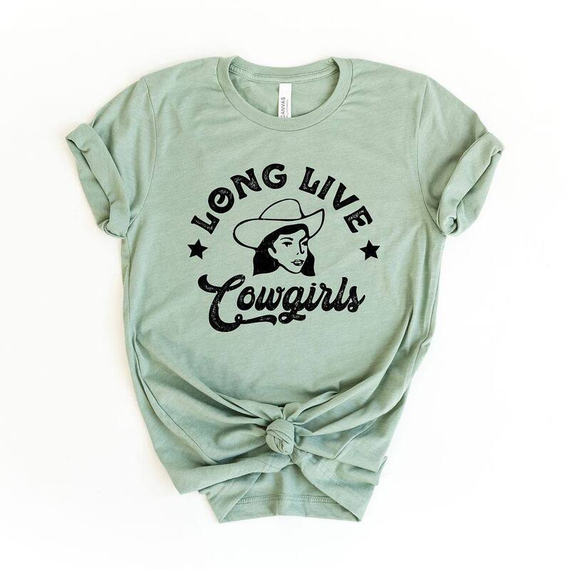 Simply Sage Market レディース トップス Tシャツ グラフィック Simply Sage Market Long Live Cowgirlshort Sleeve Graphic Tee Sage セージ｜ReVida 店