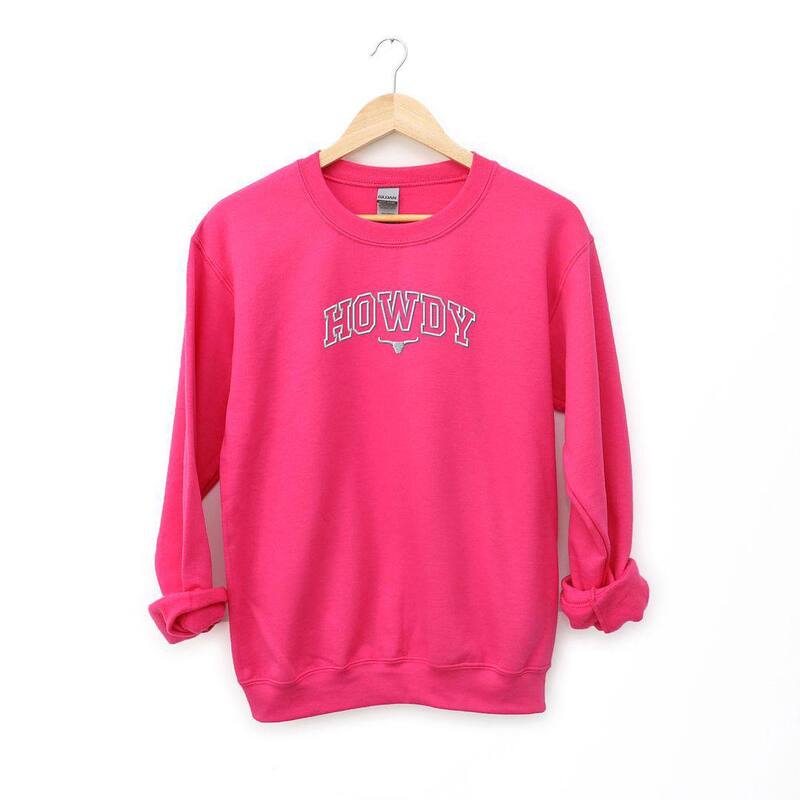 Simply Sage Market レディース トップス Tシャツ スウェット 刺繍 Simply Sage Market Embroidered Howdy Bull Varsity Sweatshirt Raspberry
