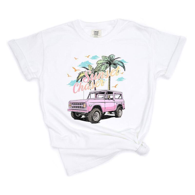 Simply Sage Market レディース トップス Tシャツ Simply Sage Market Sunset Chaser Jeep Garment Dyed Tees White ホワイト|ReVida 店