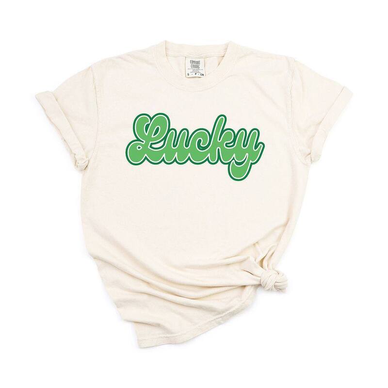 Simply Sage Market レディース トップス ティーシャツ Simply Sage Market Green Lucky Cursive Garment Dyed Tees Ivory 象牙色 トップス-レディースファッション
