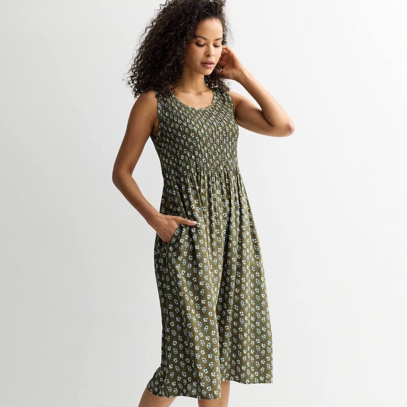 クロフト＆バロー レディース トップス 衣装 midi シャーリング Women\u0027s Croft \u0026 Barrow Smocked Midi Dress Olive Craft Bloom オリーブ