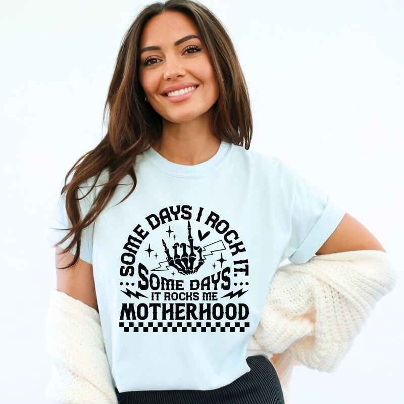 Simply Sage Market レディース トップス ティーシャツ Simply Sage Market I Rock Motherhood Garment Dyed Tee Chambray サルヴィア レディースファッション-トップス