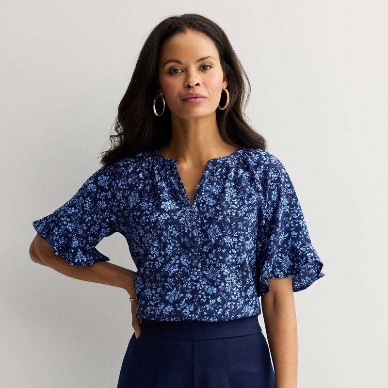 クロフト＆バロー レディース トップス シャツ 半袖 ブラウス Women's Croft & Barrow Short-Sleeve Notchneck Blouse Navy Stamped Garden ネイビー