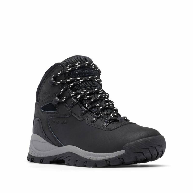 コロンビア レディース シューズ ブーツ・レインブーツ つけ加える大きさ Columbia Women\u0027s Newton Ridge Plus Black Chalk 車輪止め