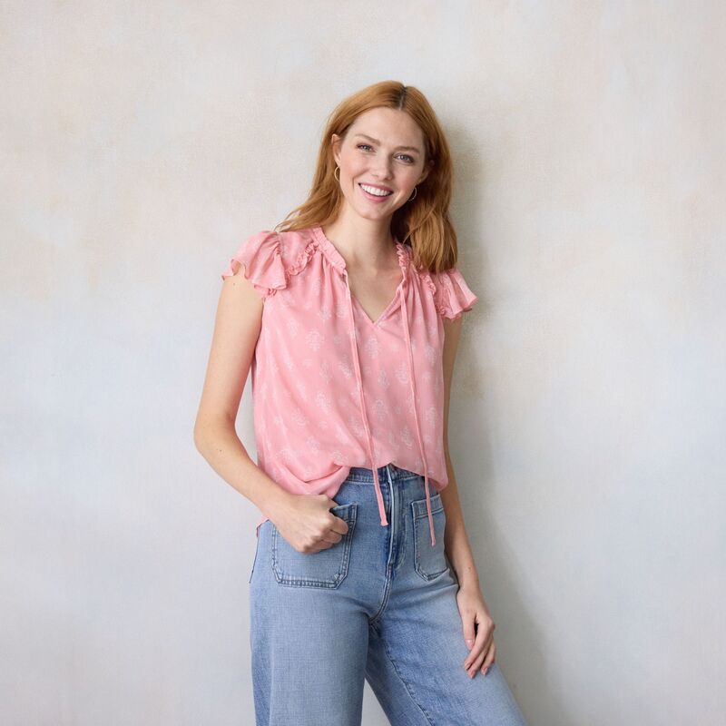 LC Lauren Conrad レディース トップス プルオーバー V素っ首 プチ フラウンス Petite LC Lauren Conrad Ruffle V-Neck Shell Top with Trim Pink Payton Stamp サクラ色