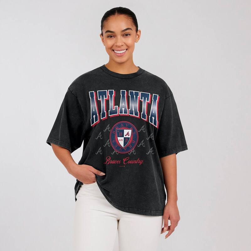 お召しもの バイ エリン アンド濫りがわしい レディース トップス プルオーバー Women\u0027s WEAR by Erin Andrews Black Atlanta Braves Oversized Boyfriend T-Shirt Brv Black 黒いこと