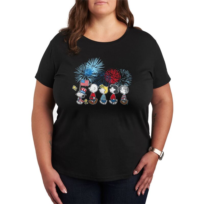アニメキャラクター レディース トップス Tシャツ プラスサイズ グラフィック Licensed Character Plusize Peanuts Patriotic Parade & Fireworks Graphic Tee Black ブラック