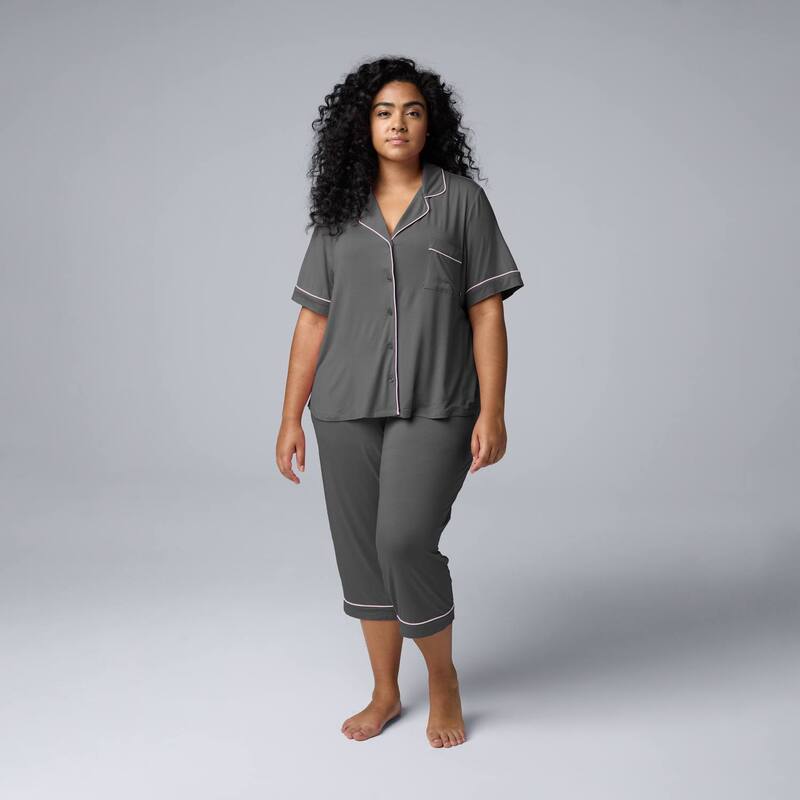 ヴェラウォン レディース アンダーウェア ナイトウェア プラスサイズ パンツ キャップ Plusize Simply Vera Wang Short Sleeve Notchneck Pajama Top & Capri Pajama Pantset Charcoal チャコール