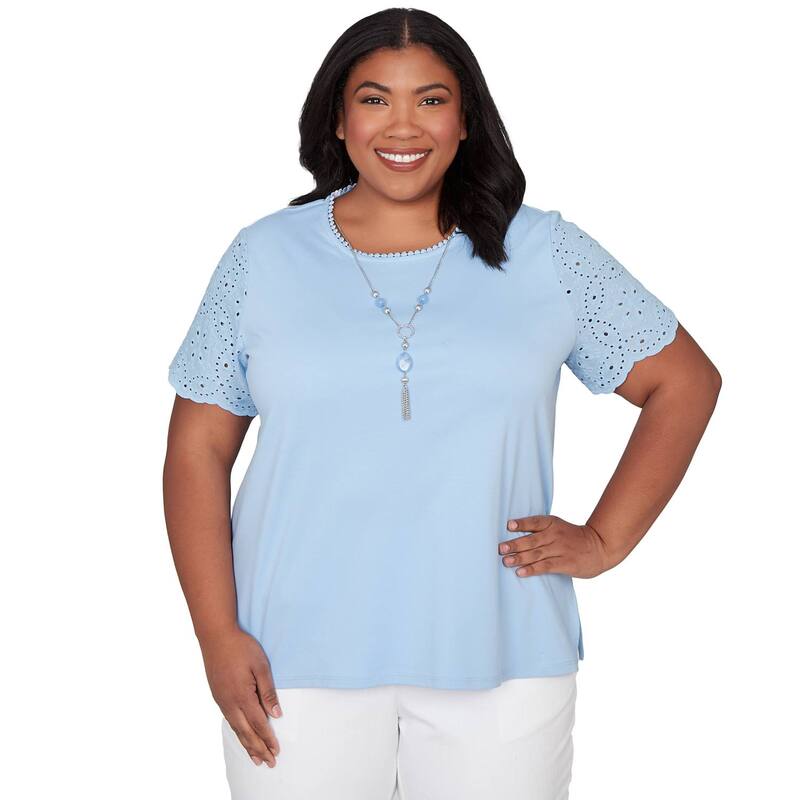 アルフレッド ダナー レディース トップス Tシャツ プラスサイズ レース Plusize Alfredunner Solid Eyelet Sleeve Tee with Necklace Cornflower