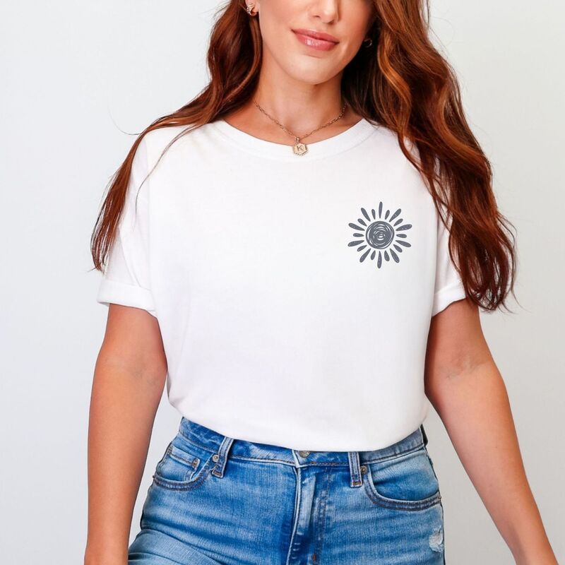 Simply Sage Market レディース トップス Tシャツ グラフィック Simply Sage Market Fun In The Sun Summer Front And Back Design - Women's Garment Dyed Graphic T-Shirt White ホワイト｜ReVida 店