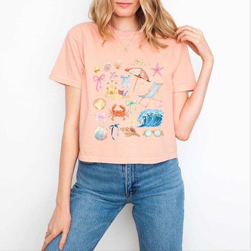 Simply Sage Market レディース トップス Tシャツ グラフィック Simply Sage Market Beach Collage Watercolor - Women's Boxy Crop Top Graphic T-Shirt Peachy|ReVida 店