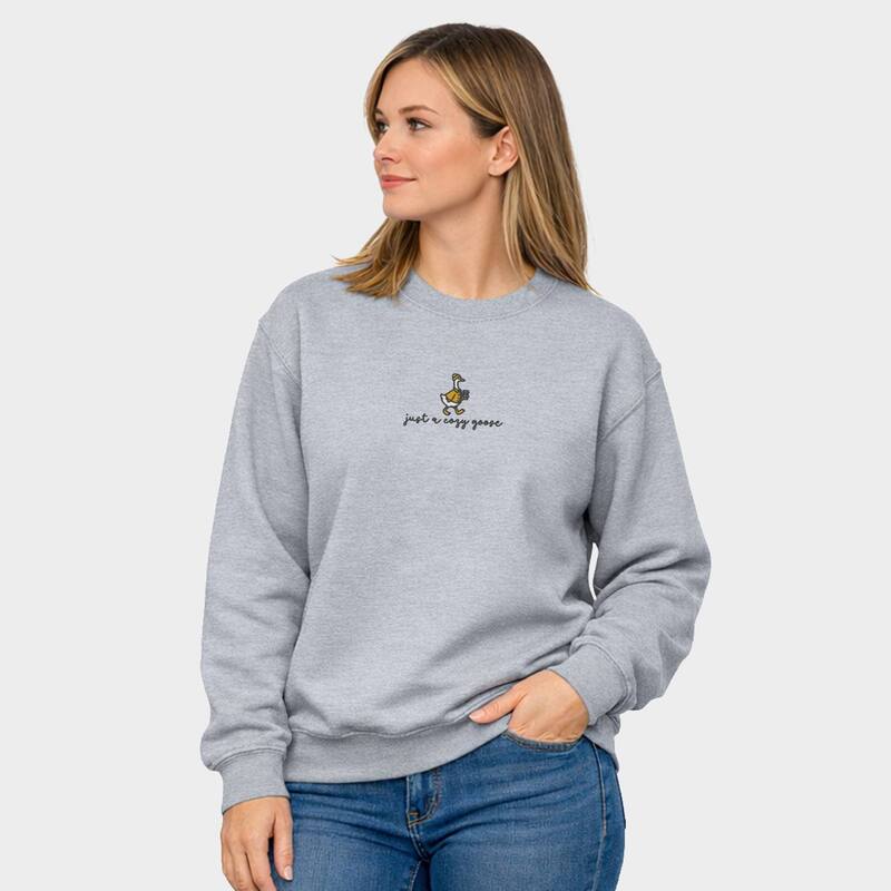 Simply Sage Market レディース トップス ティーシャツ 流汗 刺しゅう グース グラフィック Simply Sage Market Embroidered Just A Cozy Goose - Women\u0027s Graphic Sweatshirt Graphite 黒鉛 トップス-レディースファッション