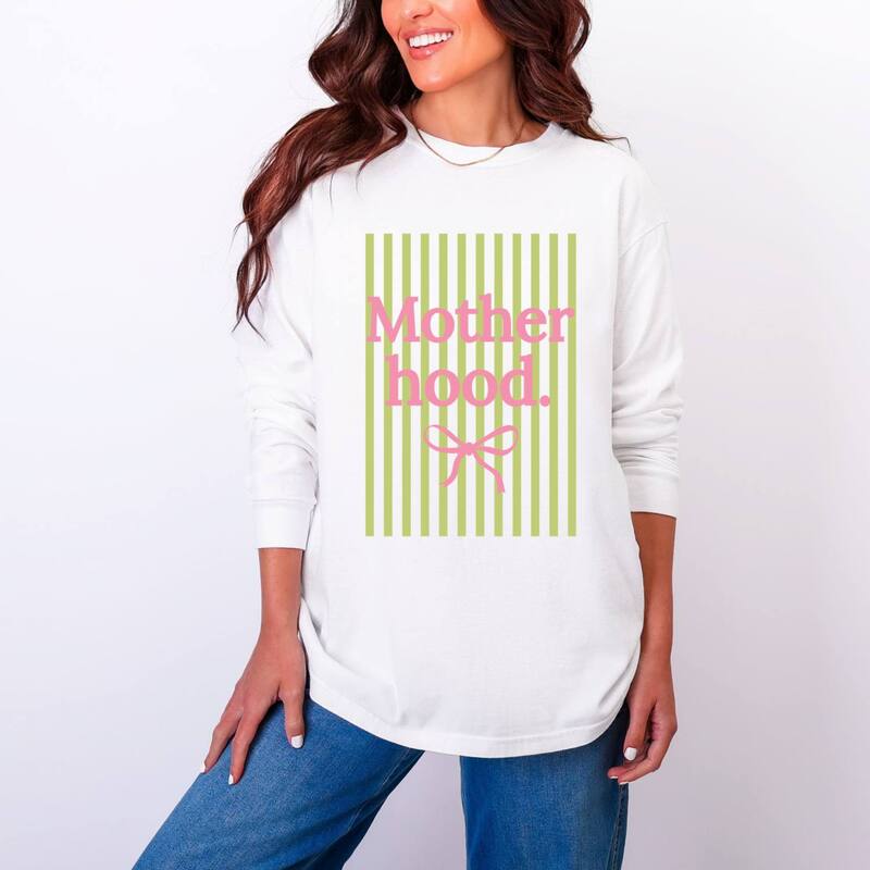 Simply Sage Market レディース トップス ティーシャツ グラフィック Simply Sage Market Green Motherhood Stripes - Women\u0027s Garment Dyed Long Sleeve Graphic T-Shirt White 白いこと トップス-Tシャツ・カットソー-レディースファッション