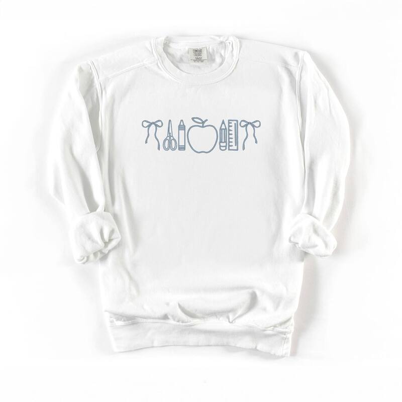 Simply Sage Market レディース トップス Tシャツ スウェット 刺繍 グラフィック Simply Sage Market Embroidered Bowschool Icons - Women Garment Dyed Graphic Sweatshirt White ホワイト
