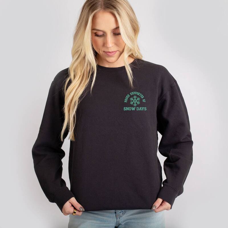 Simply Sage Market レディース トップス プルオーバー 汗水 刺しゅう Simply Sage Market Embroidered Proud Supporter Snow Days - Women\u0027s Lightweight Garment Dyed Sweatshirt Black 黒いこと