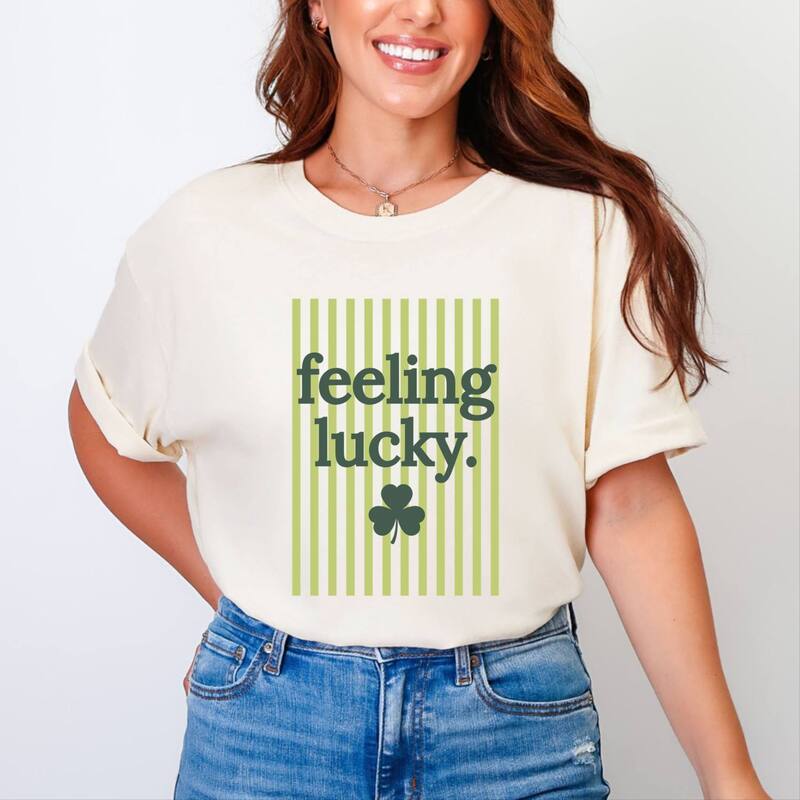 Simply Sage Market レディース トップス ティーシャツ グラフィック Simply Sage Market Feeling Lucky Stripes - Women\u0027s Garment Dyed Graphic T-Shirt Ivory 象牙色 レディースファッション-トップス-Tシャツ・カットソー
