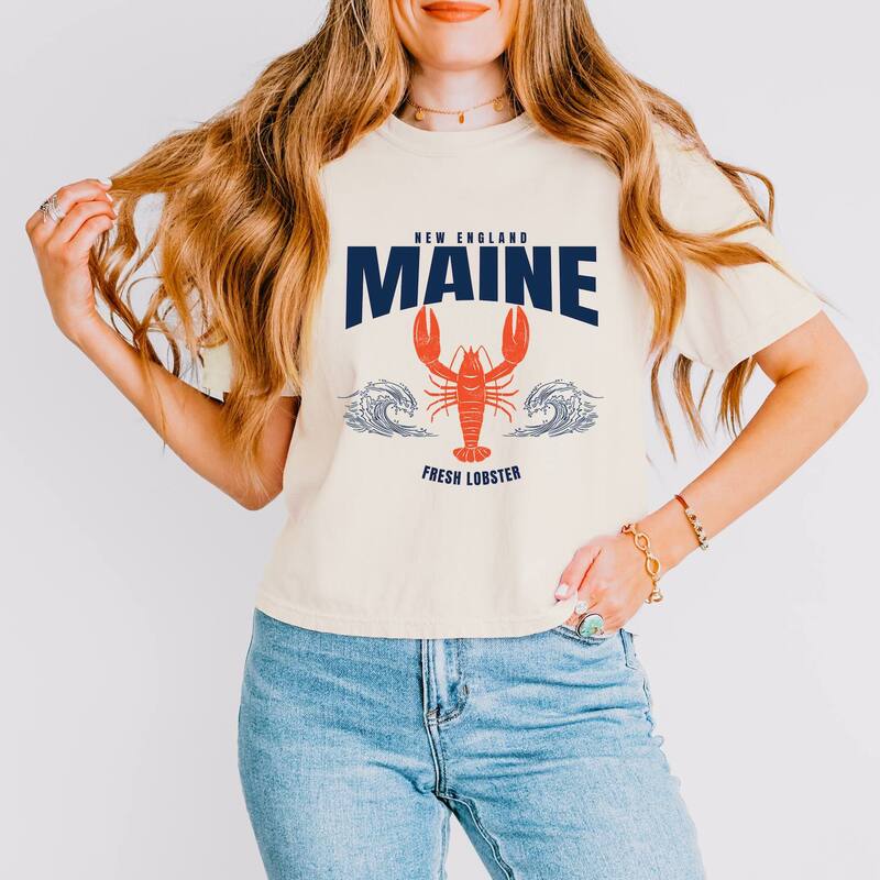 Simply Sage Market レディース トップス ティーシャツ グラフィック Simply Sage Market Maine Fresh Lobster Waves - Women\u0027s Boxy Crop Top Graphic T-Shirt Ivory 象牙色 Tシャツ・カットソー-レディースファッション