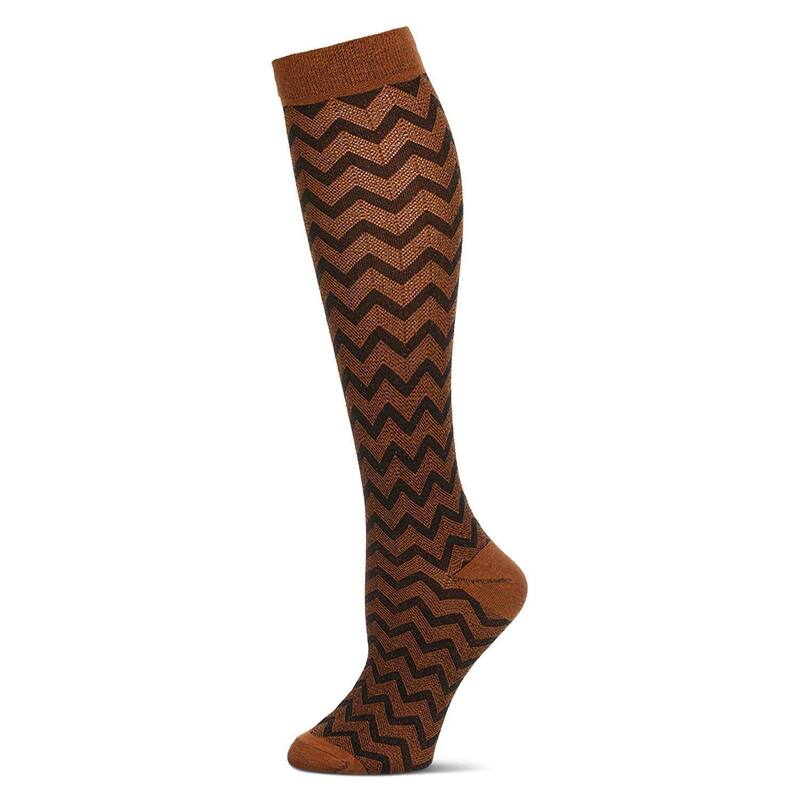 メモイ レディース アンダーお召しもの ソックス 綿織物 MeMoi Zagtrastwo-tone Cotton Blend Knee High Sock Sudan Brown 赤銅色